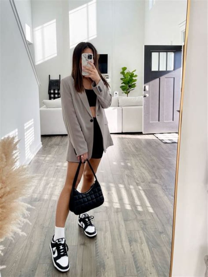 
BBN’s Angel Inspire New Fashion Ideas As She Shows Off Her New Outfit On Instagram. 