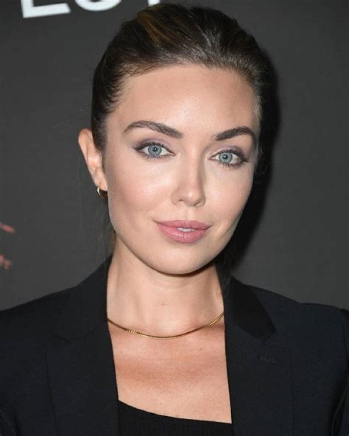 
Ella Cannon Height, Weight, Net Worth, Age, Birthday, Wikipedia, Who, Nationality, Biography 