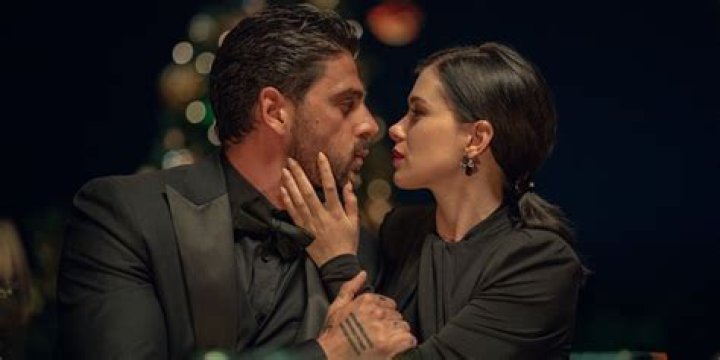 
Is Laura Pregnant In 365 Days 2? What Happened To Her? Ending Explained 