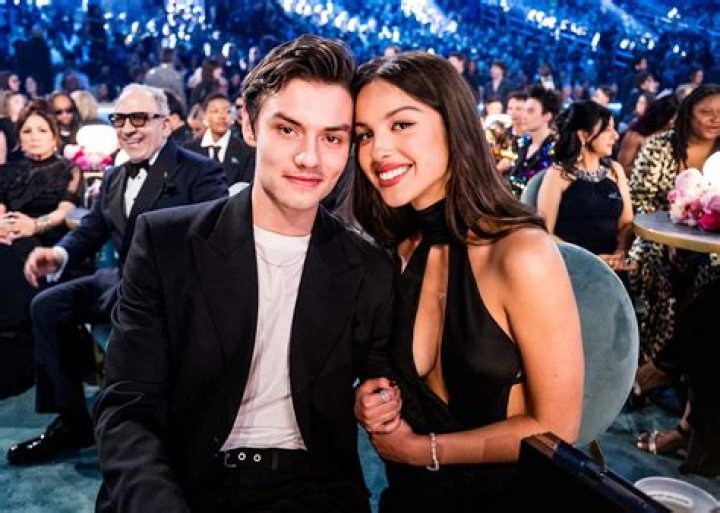 Is Sydney Chandler Dating Louis Partridge Now? Her Relationship With Co-Star Explained