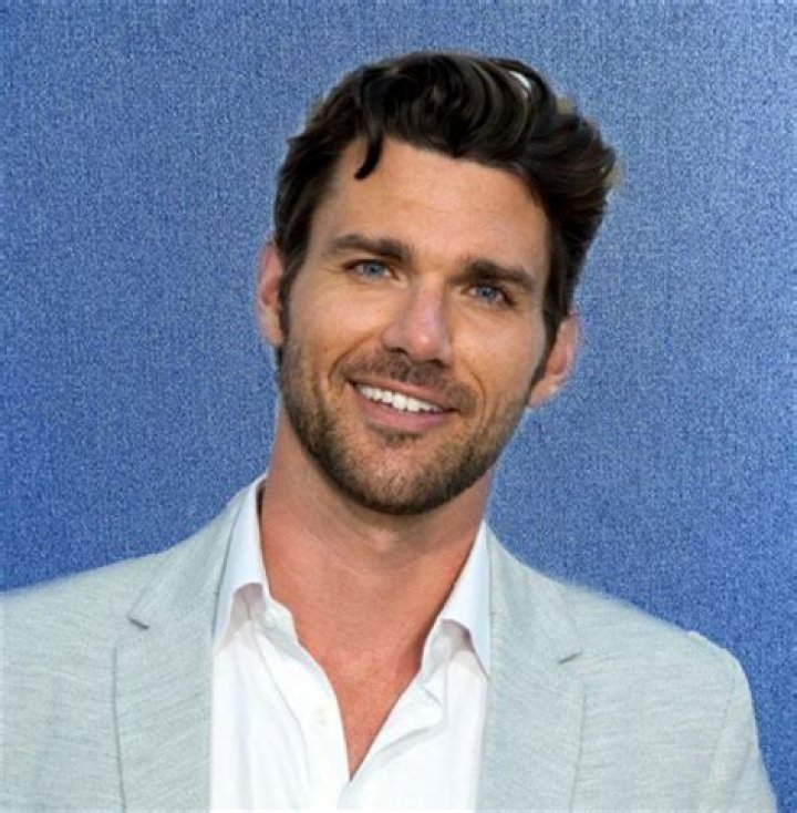 
Jonathan Houseman Height, Weight, Net Worth, Age, Birthday, Wikipedia, Who, Nationality, Biography 