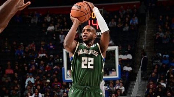 Khris Middleton Height, Weight, Net Worth, Age, Birthday, Wikipedia, Who, Nationality, Biography