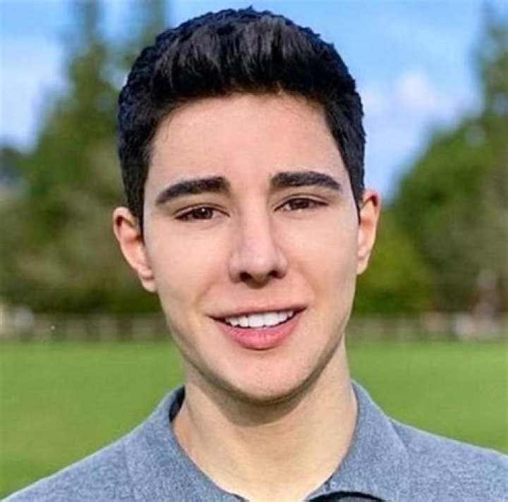 
Omid Scobie Height, Weight, Net Worth, Age, Birthday, Wikipedia, Who, Instagram, Biography 