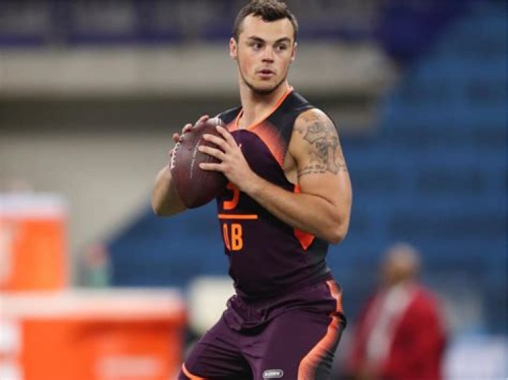 Trace McSorley Height, Weight, Net Worth, Age, Birthday, Wikipedia, Who, Nationality, Biography