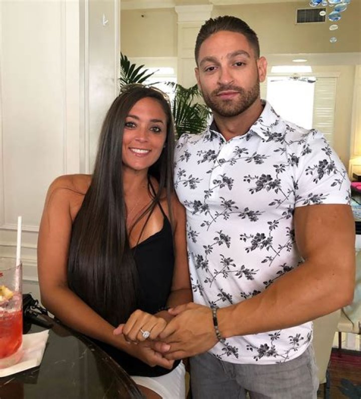 Why Did Christian Biscardi Delete All The Photos Of Sammi Giancola? All You Need To Know About His Net Worth, Married Life, Age, & Height